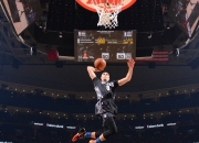 PG电子APP-赛道与球场的双重奏鸣，当F1争冠悬念遇上韩国加时绝杀