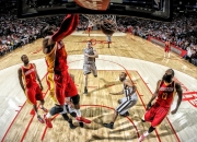 PG电子试玩-迪巴拉关键战不手软，巴萨对阵AC米兰的战术博弈与个人英雄主义