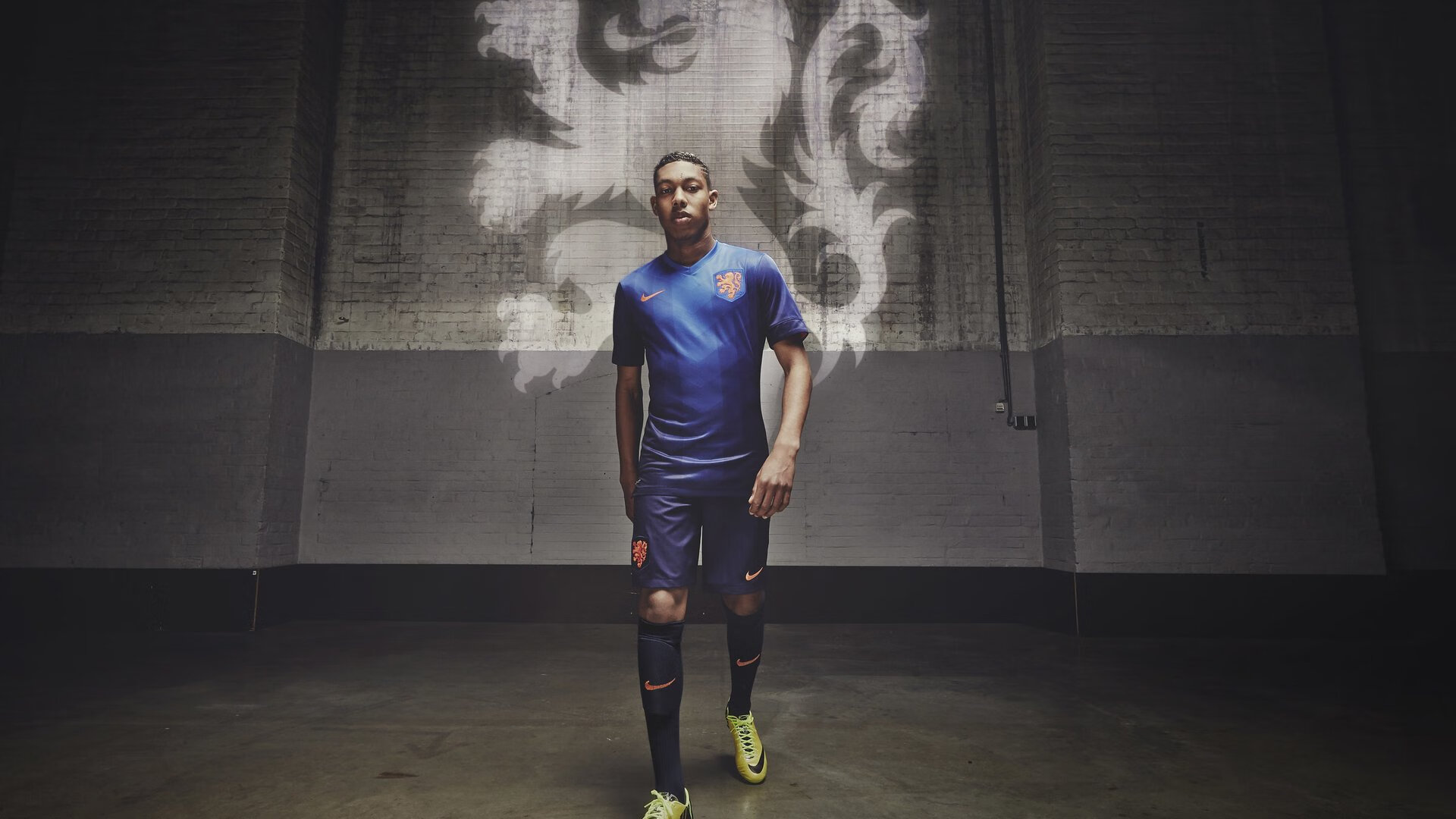 北境铁闸！凯恩防守端锁死对手，委内瑞拉稳稳拿下加拿大