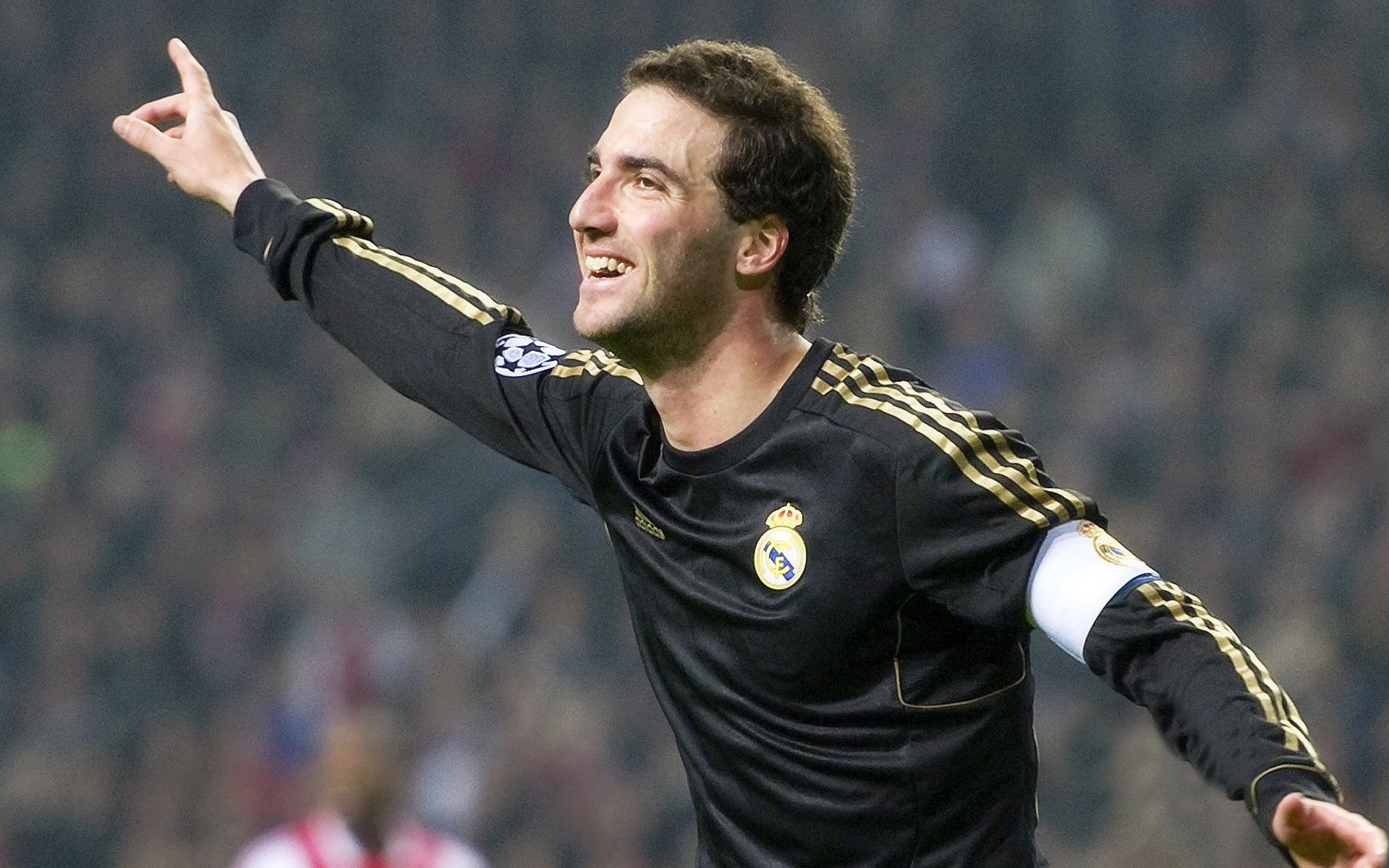 郑思维扛旗，印尼队完胜日本队，一场颠覆亚洲羽坛格局的经典战役