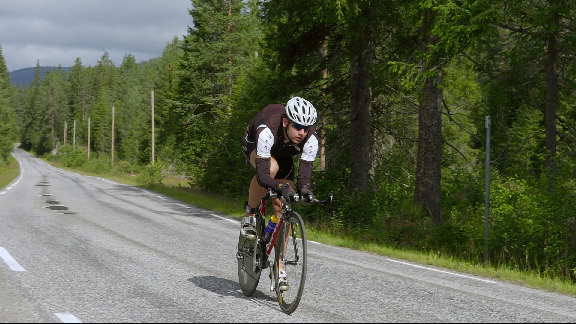 当詹姆斯在东方刷新纪录，辽宁的险胜藏着篮球的未来密码